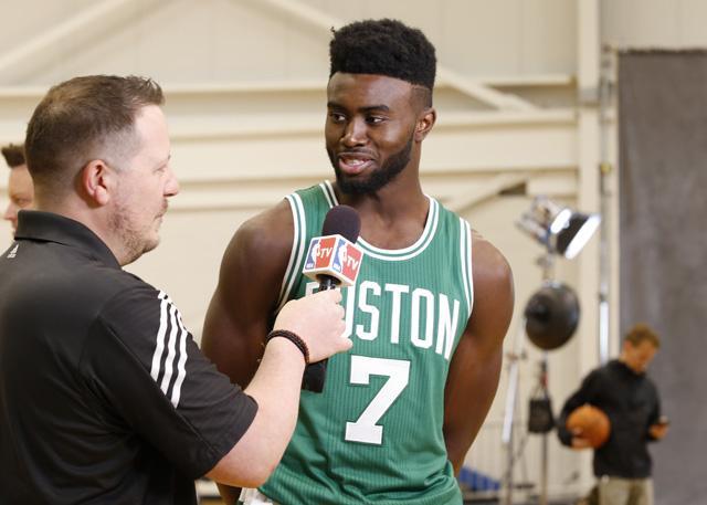 型场地上都 型场地上都