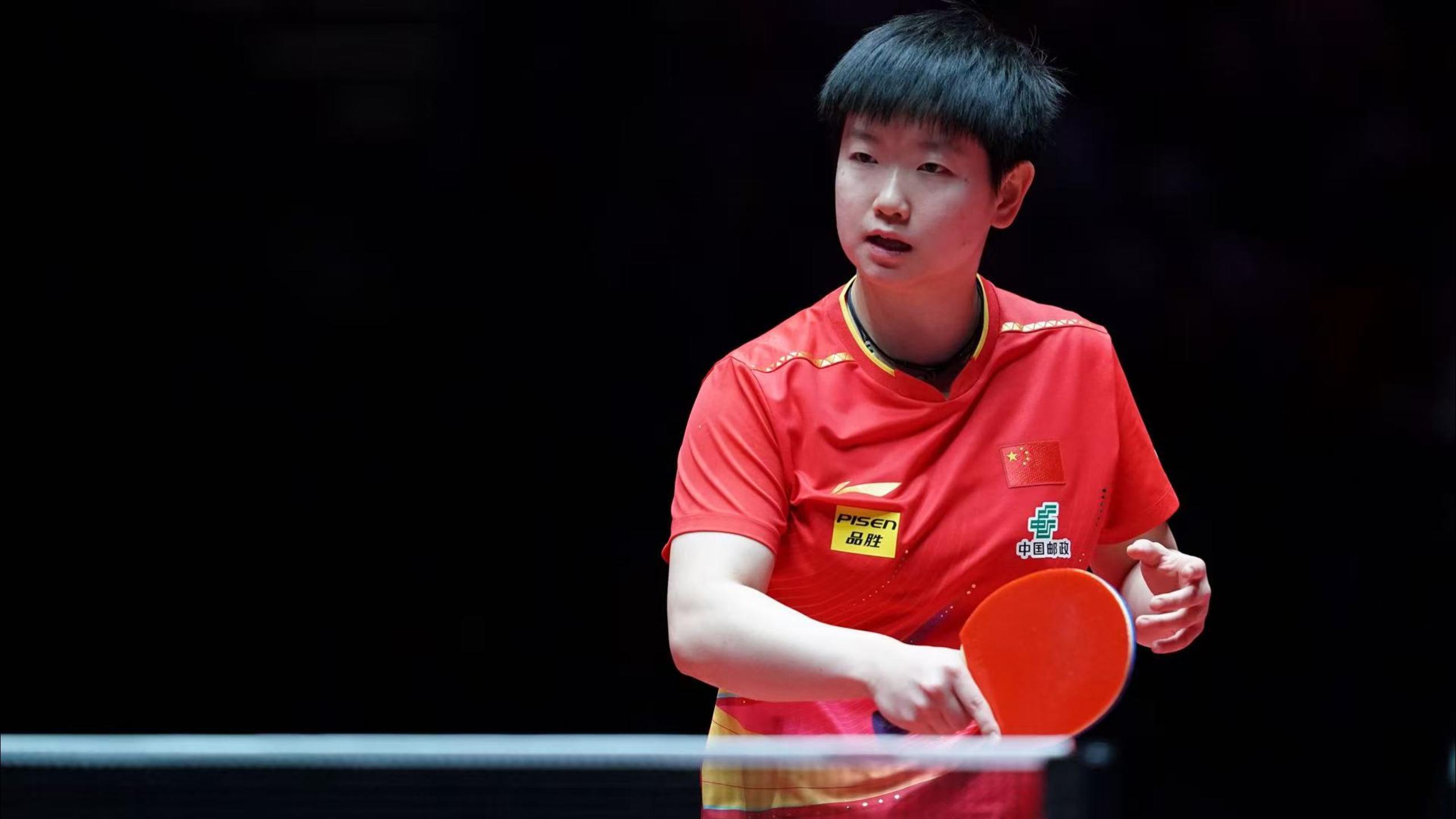 更透露出他 更透露出他